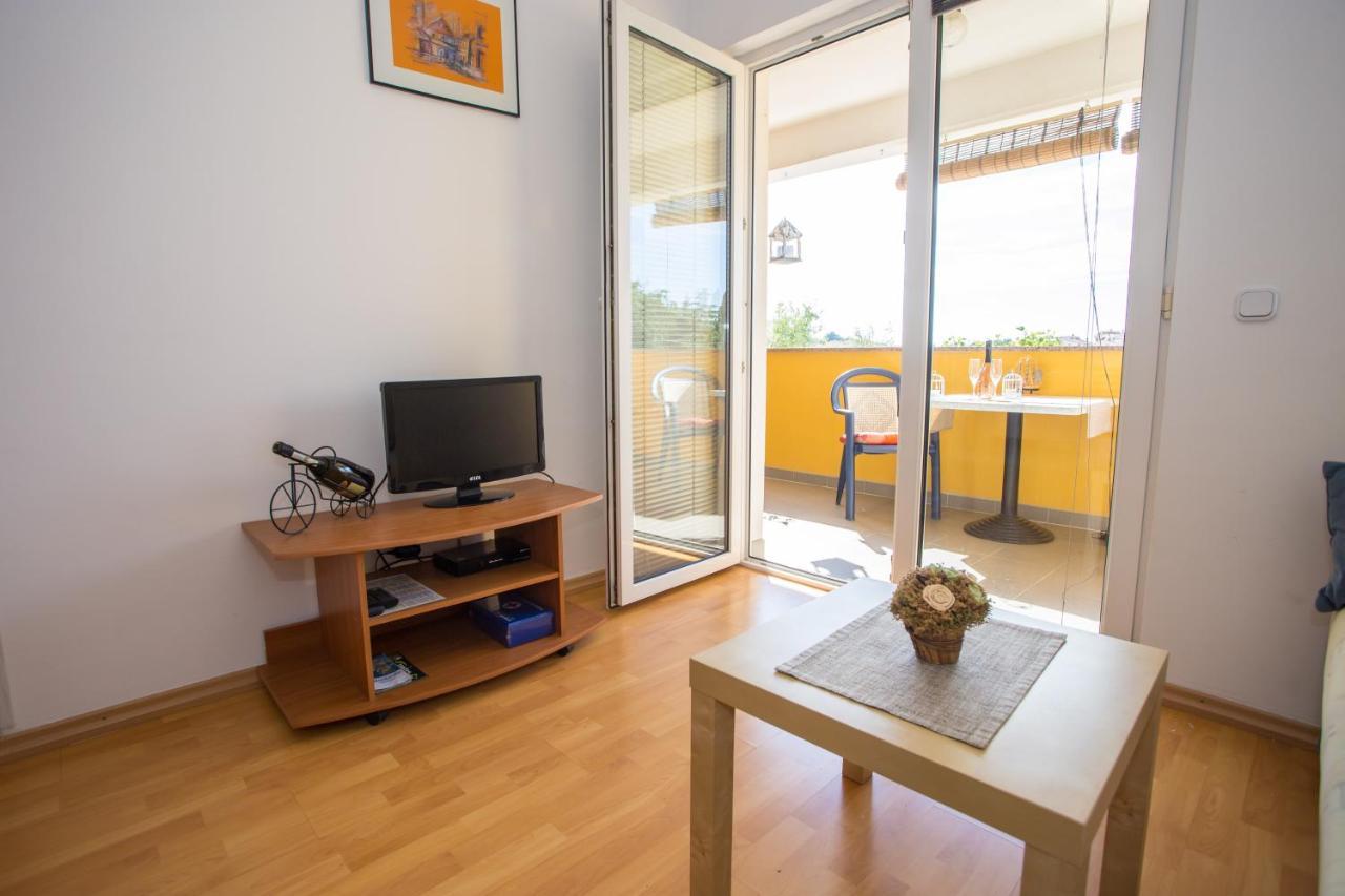 Apartman Vlado Vrsar Exterior foto