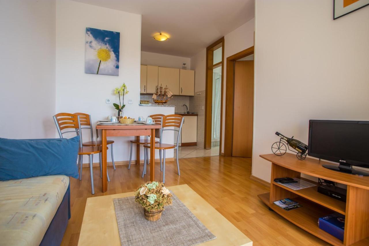 Apartman Vlado Vrsar Exterior foto