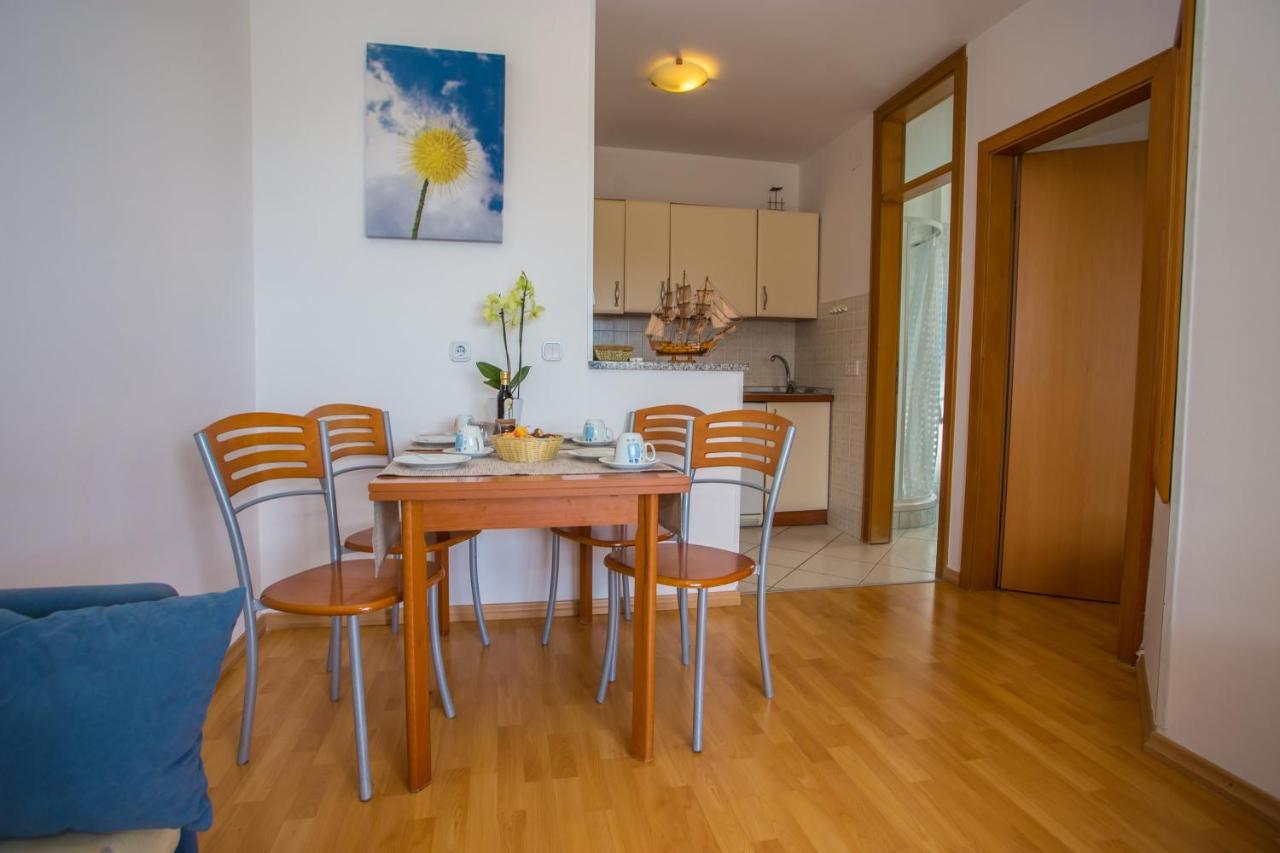 Apartman Vlado Vrsar Exterior foto