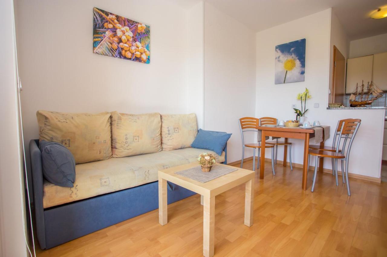 Apartman Vlado Vrsar Exterior foto